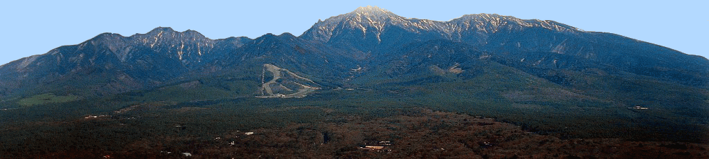 清里高原・野辺山高原・八ヶ岳を望む　(中央はサンメドウズ 清里スキー場)